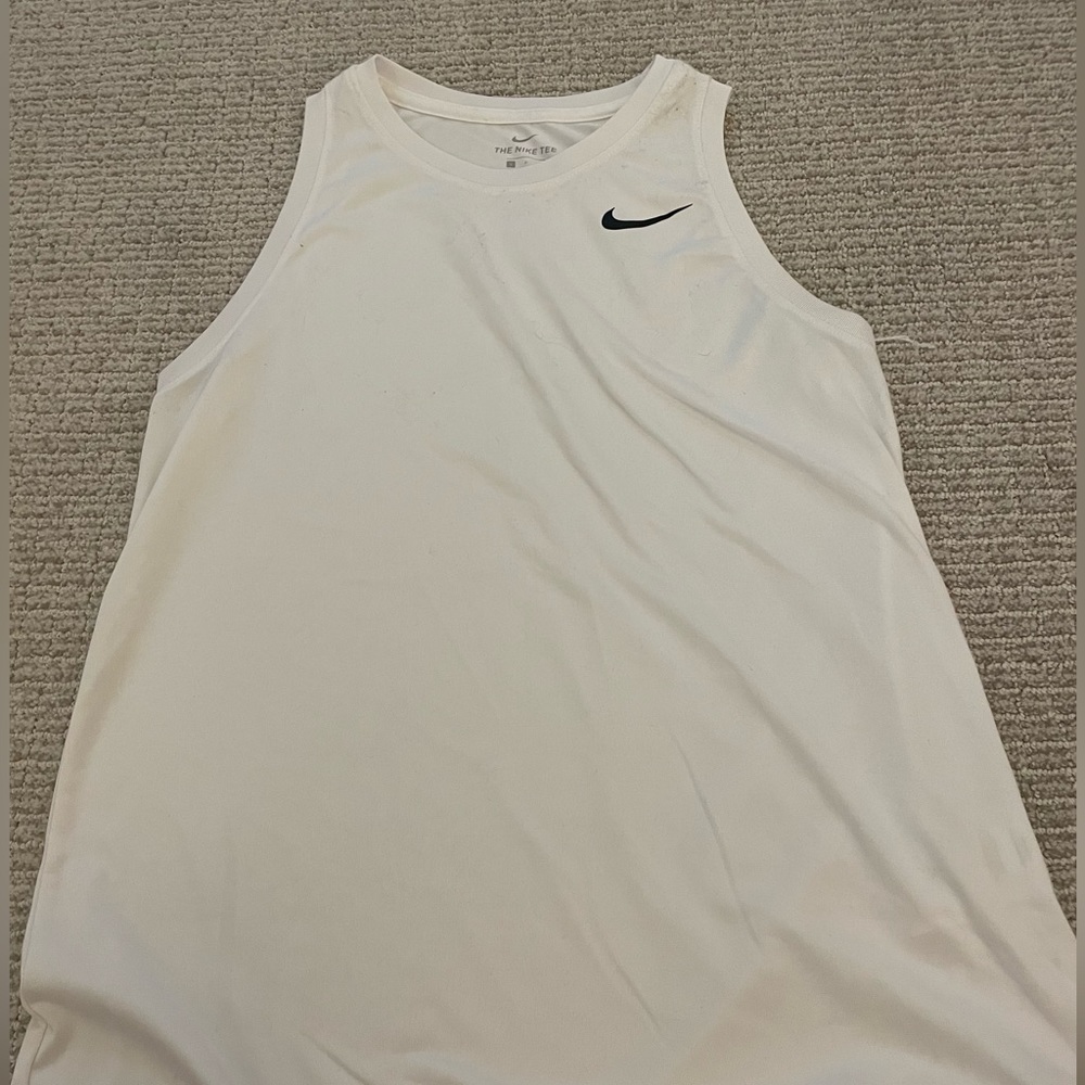 nike tank top size s